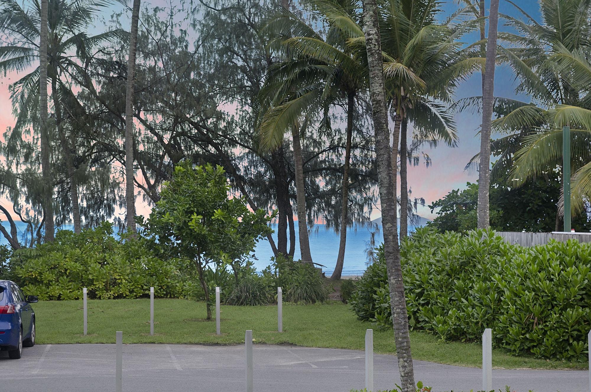 By The Sea Port Douglas Exterior foto